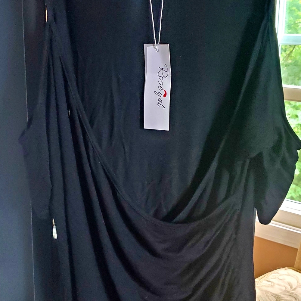 Cold Shoulder draped top